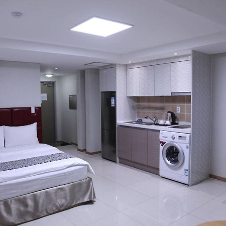 J Hotel Ulaanbaatar Bagian luar foto