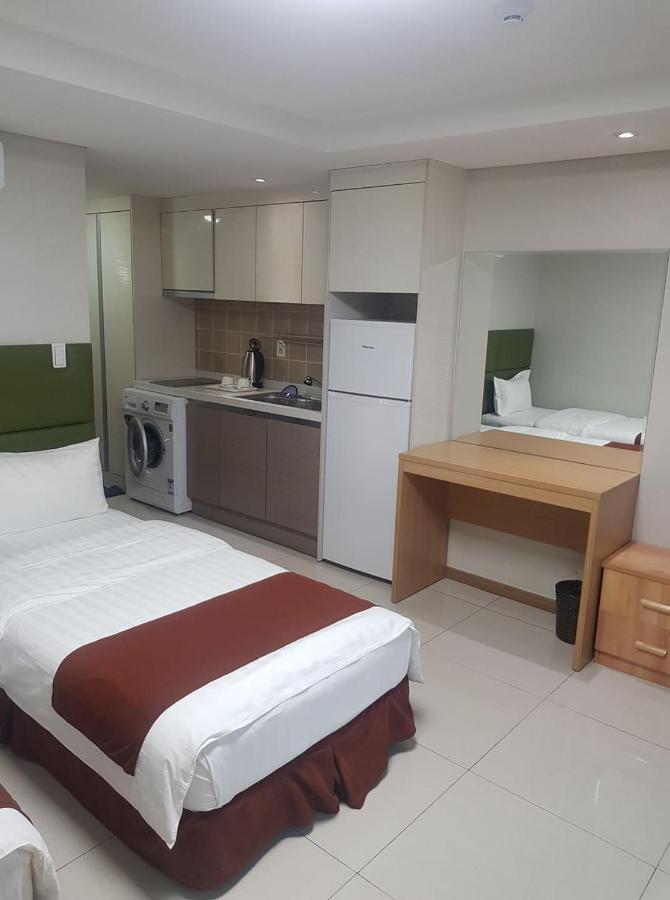 J Hotel Ulaanbaatar Bagian luar foto
