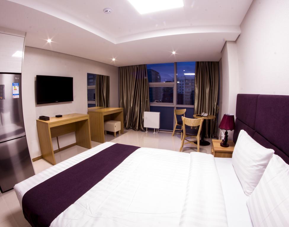 J Hotel Ulaanbaatar Ruang foto