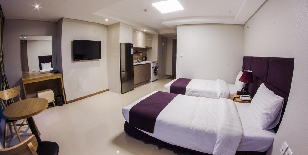 J Hotel Ulaanbaatar Ruang foto