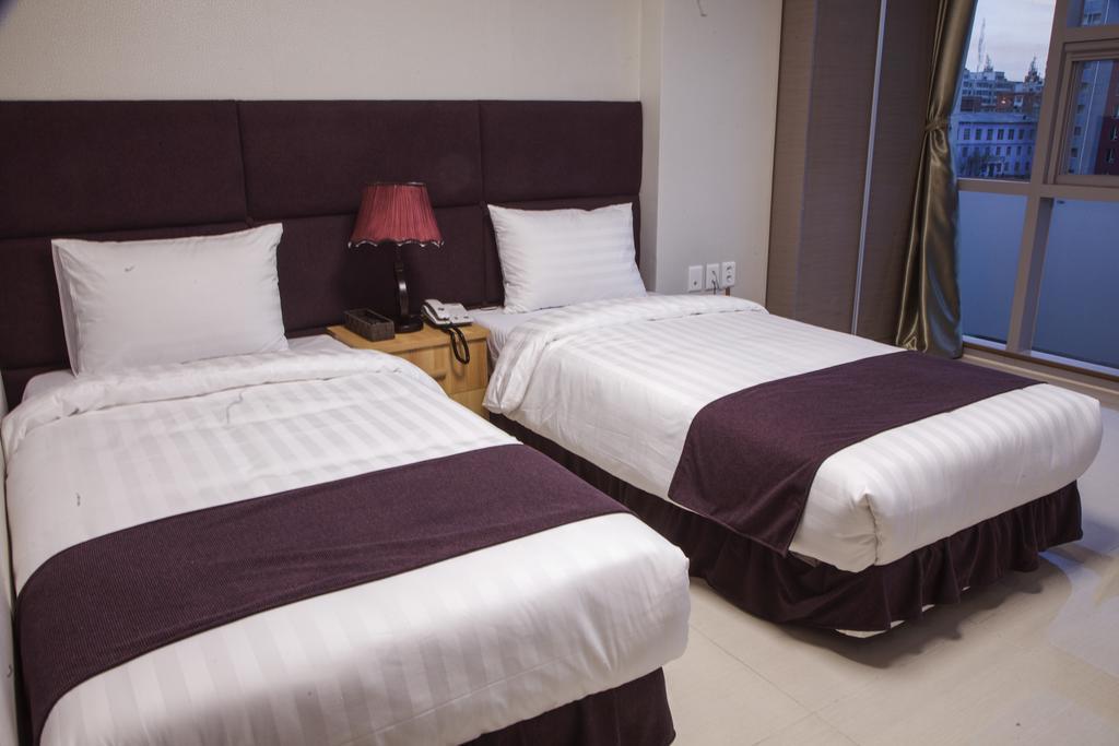 J Hotel Ulaanbaatar Bagian luar foto