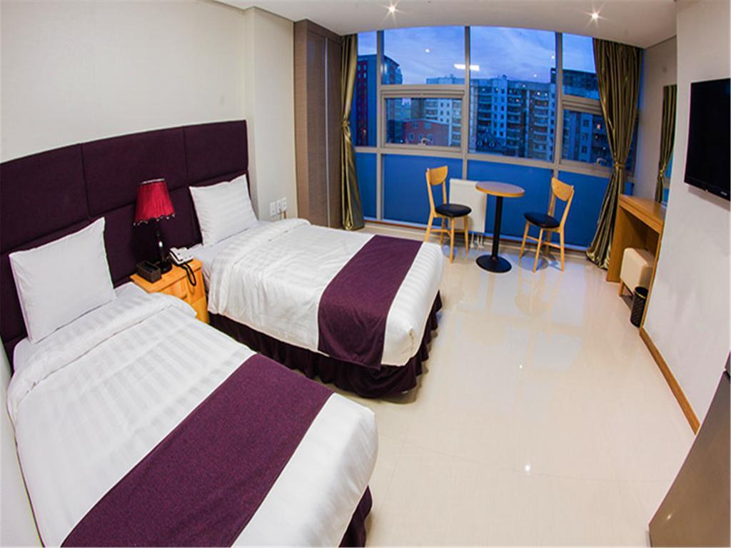 J Hotel Ulaanbaatar Bagian luar foto