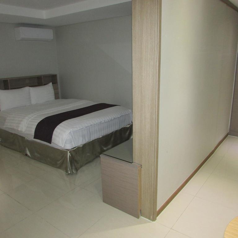 J Hotel Ulaanbaatar Bagian luar foto