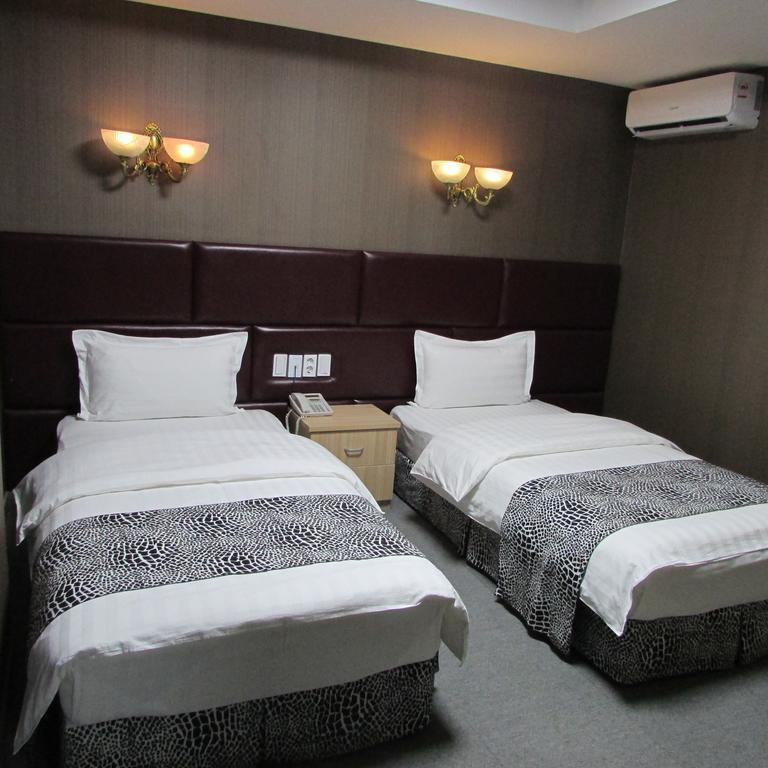 J Hotel Ulaanbaatar Bagian luar foto